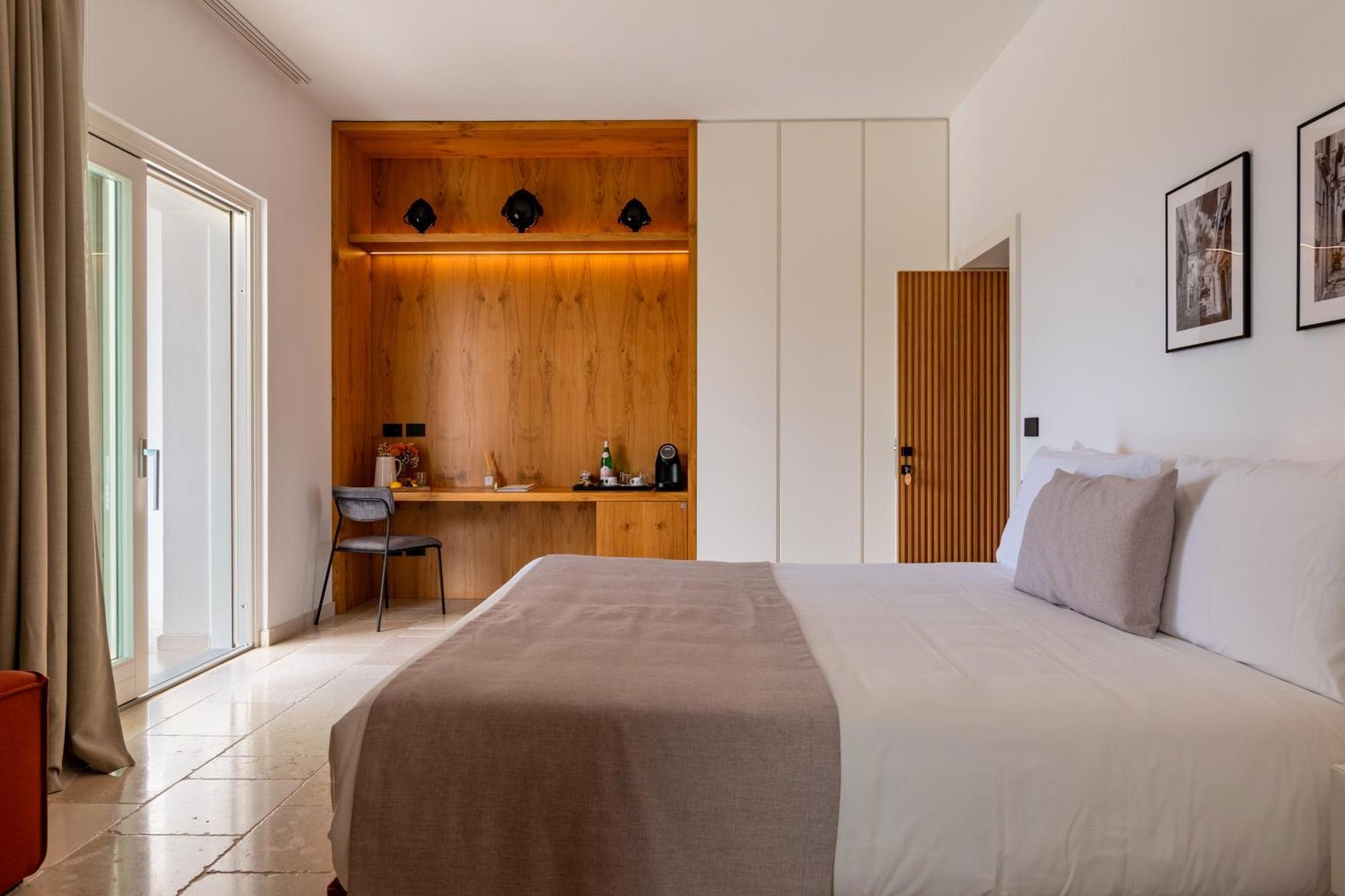 Bed and Breakfast Essenza Relais Contemporaneo à Cisternino Extérieur photo